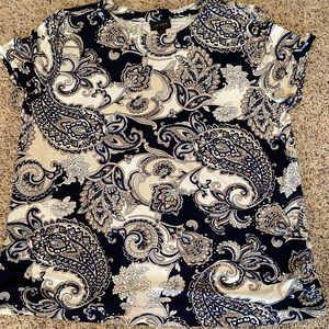⭐️$20⭐️ J. Jill Wearever L Short Sleeve Top Paisley